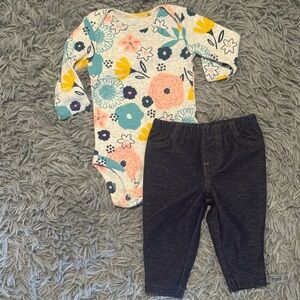 Carter’s Baby Girl Long Sleeve Floral Onesie and Legging Set 3 months